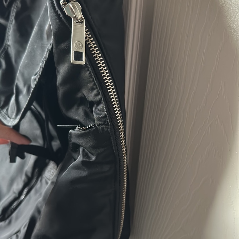 LULULEMON Backpack! 😎 - Picture 3 of 7